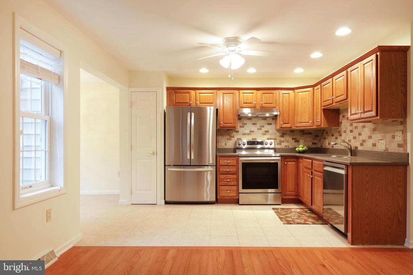 133 Lincoln Avenue photo 11