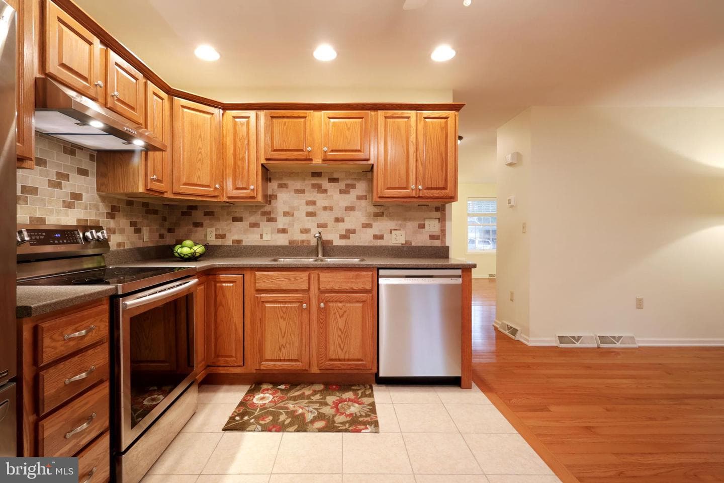 133 Lincoln Avenue photo 14