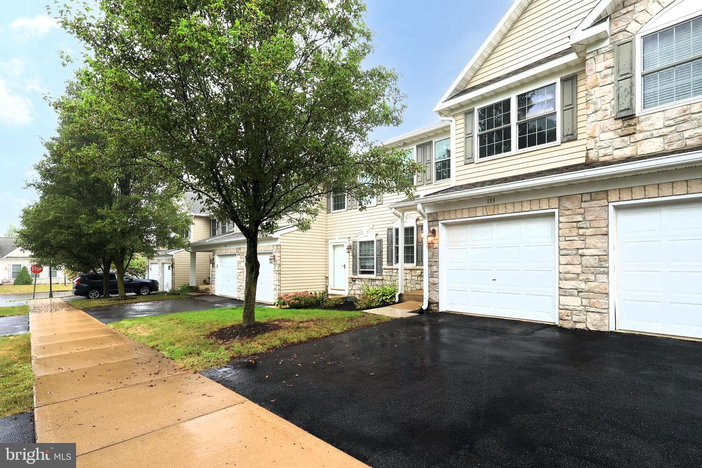 133 Lincoln Avenue photo 2