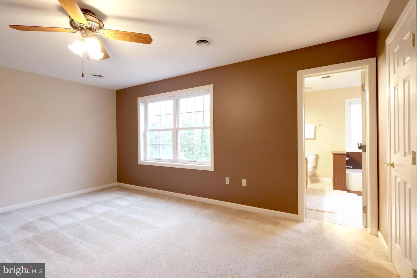 133 Lincoln Avenue photo 26