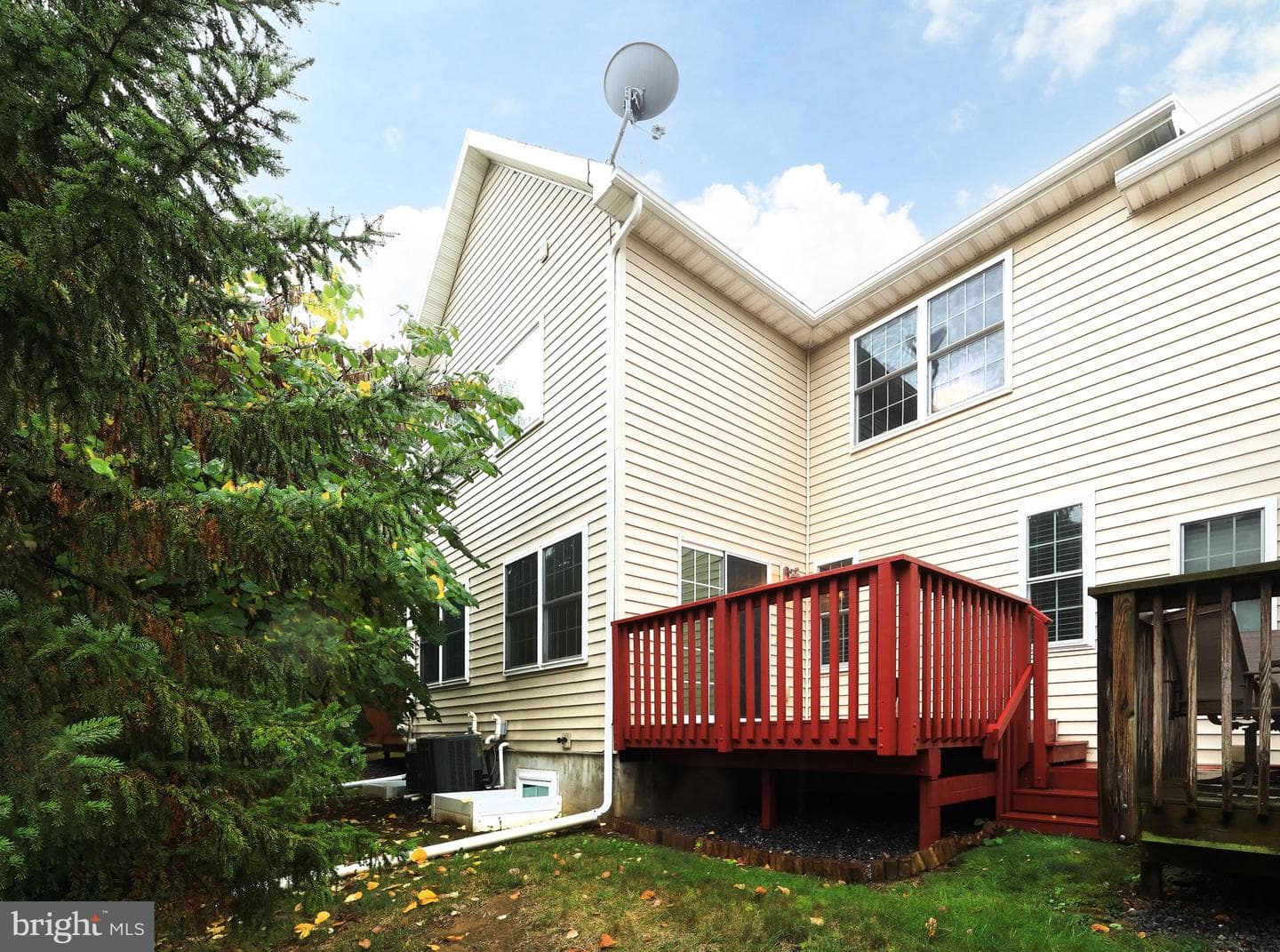 133 Lincoln Avenue photo 43