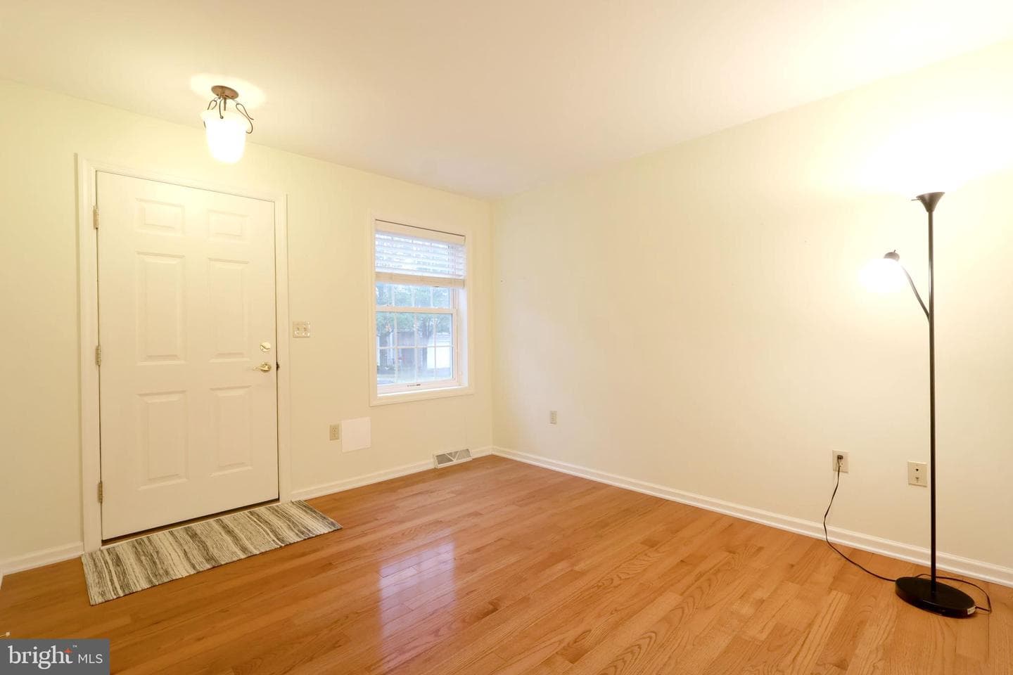 133 Lincoln Avenue photo 5