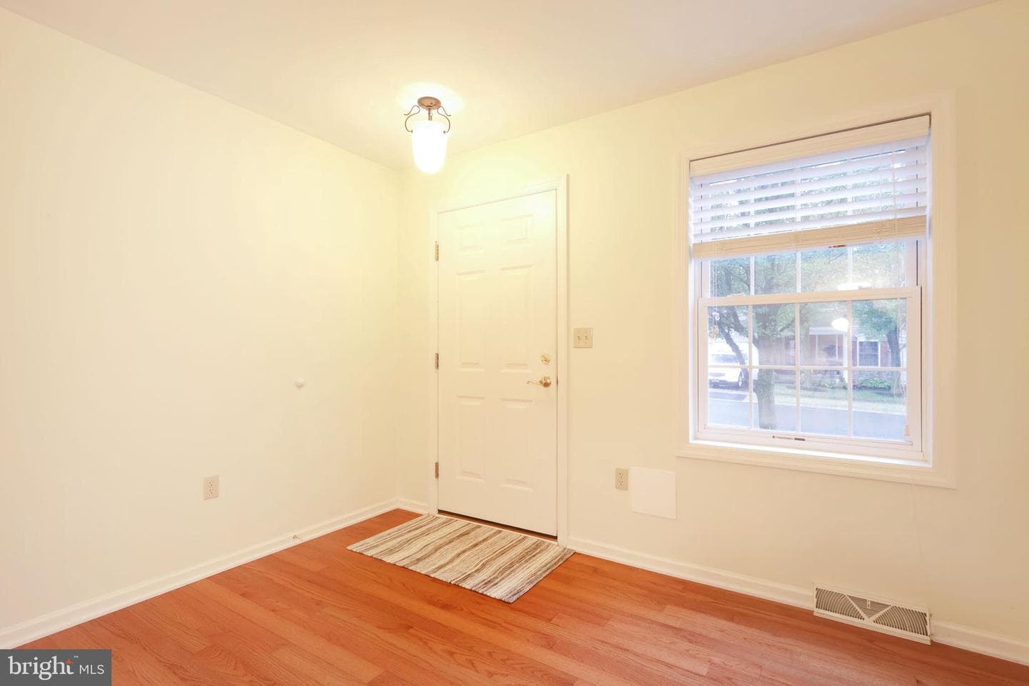 133 Lincoln Avenue photo 6