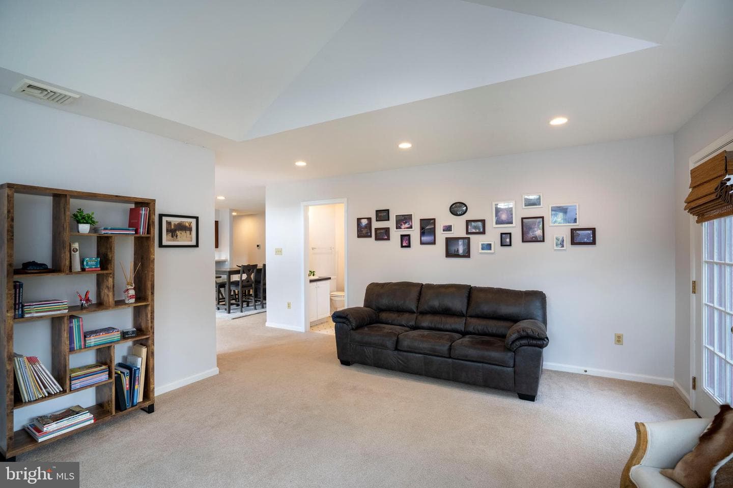 106 Wellington Drive photo 30