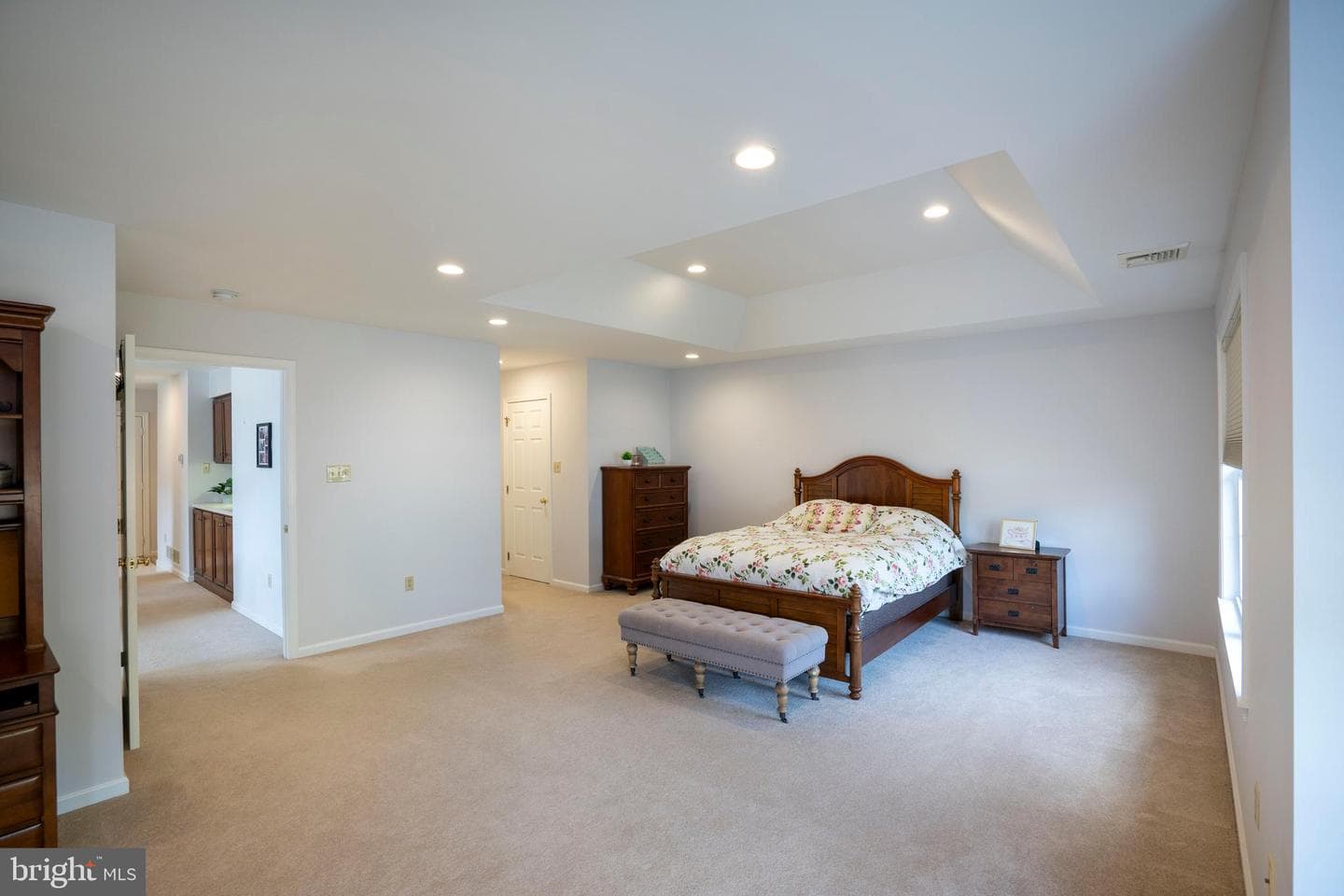 106 Wellington Drive photo 33