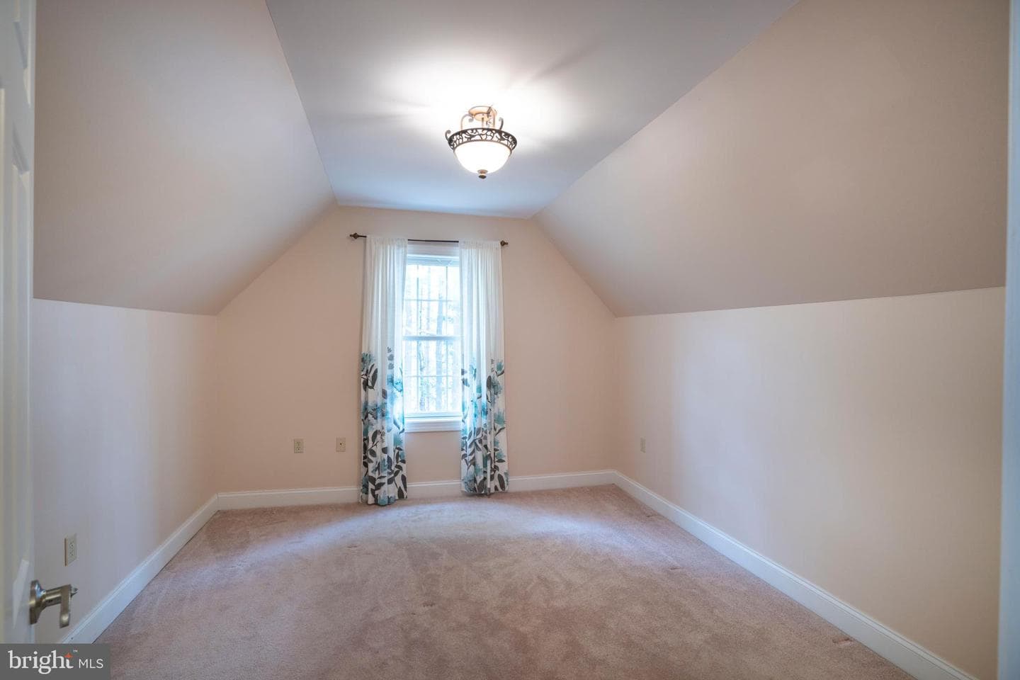 120 Meadowview Drive photo 46