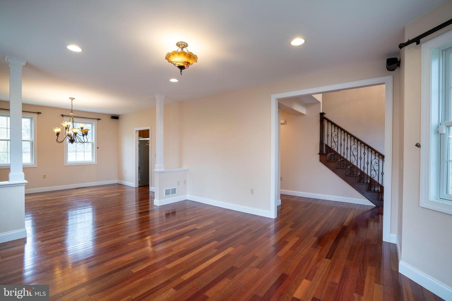 120 Meadowview Drive photo 8