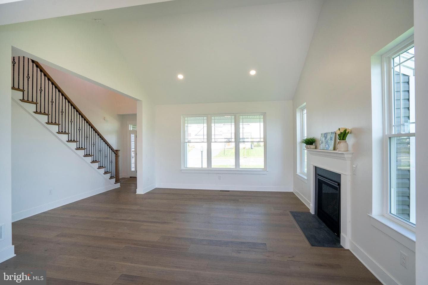 178 Apple View Drive photo 12