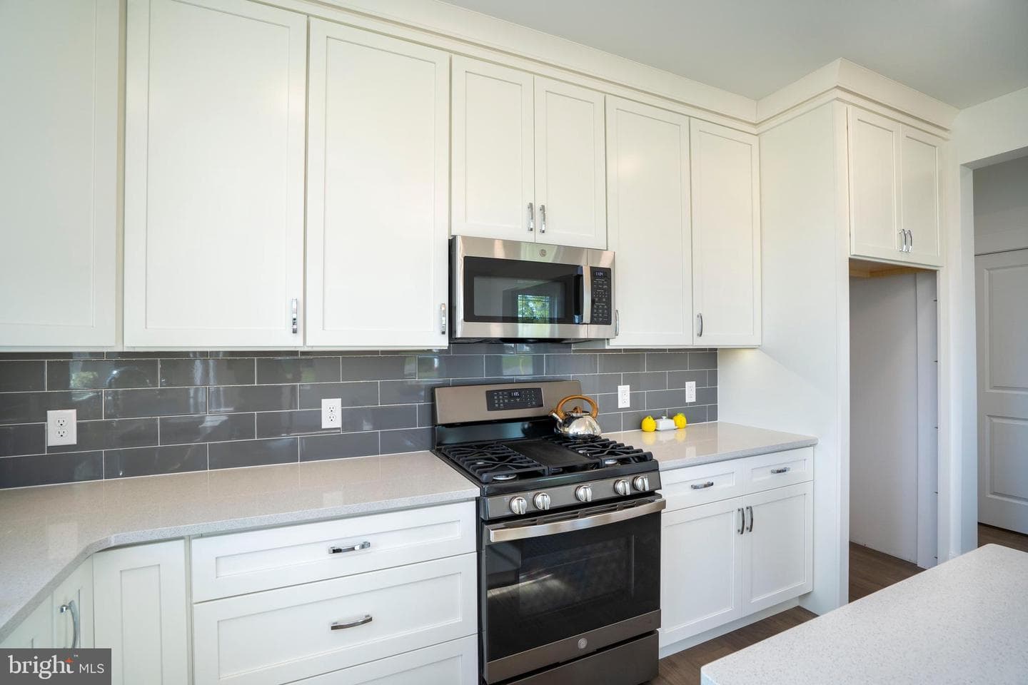 178 Apple View Drive photo 17