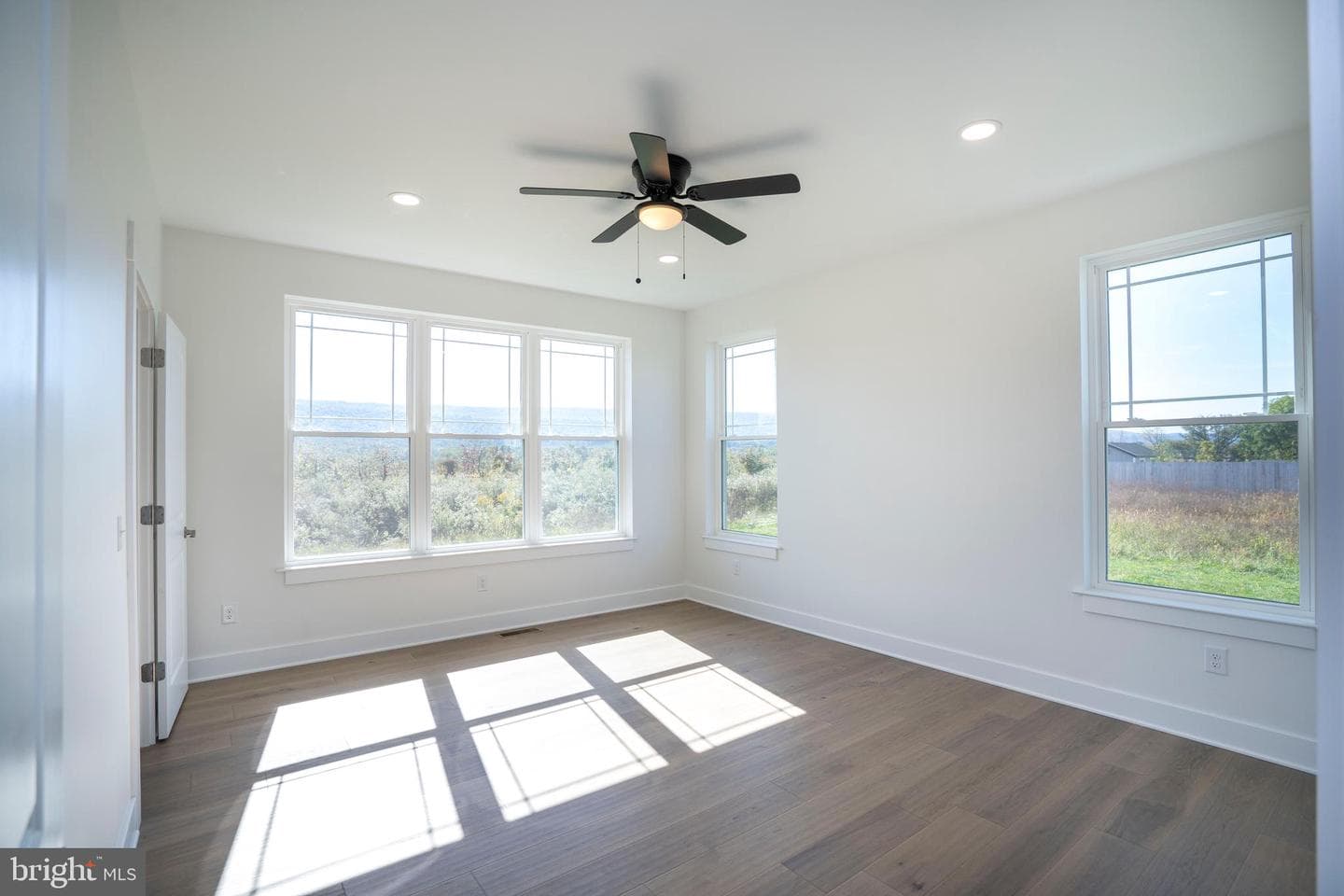 178 Apple View Drive photo 23