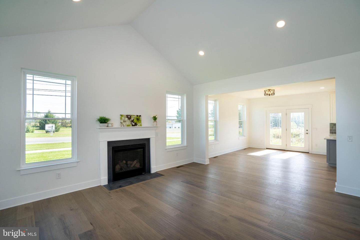 178 Apple View Drive photo 9
