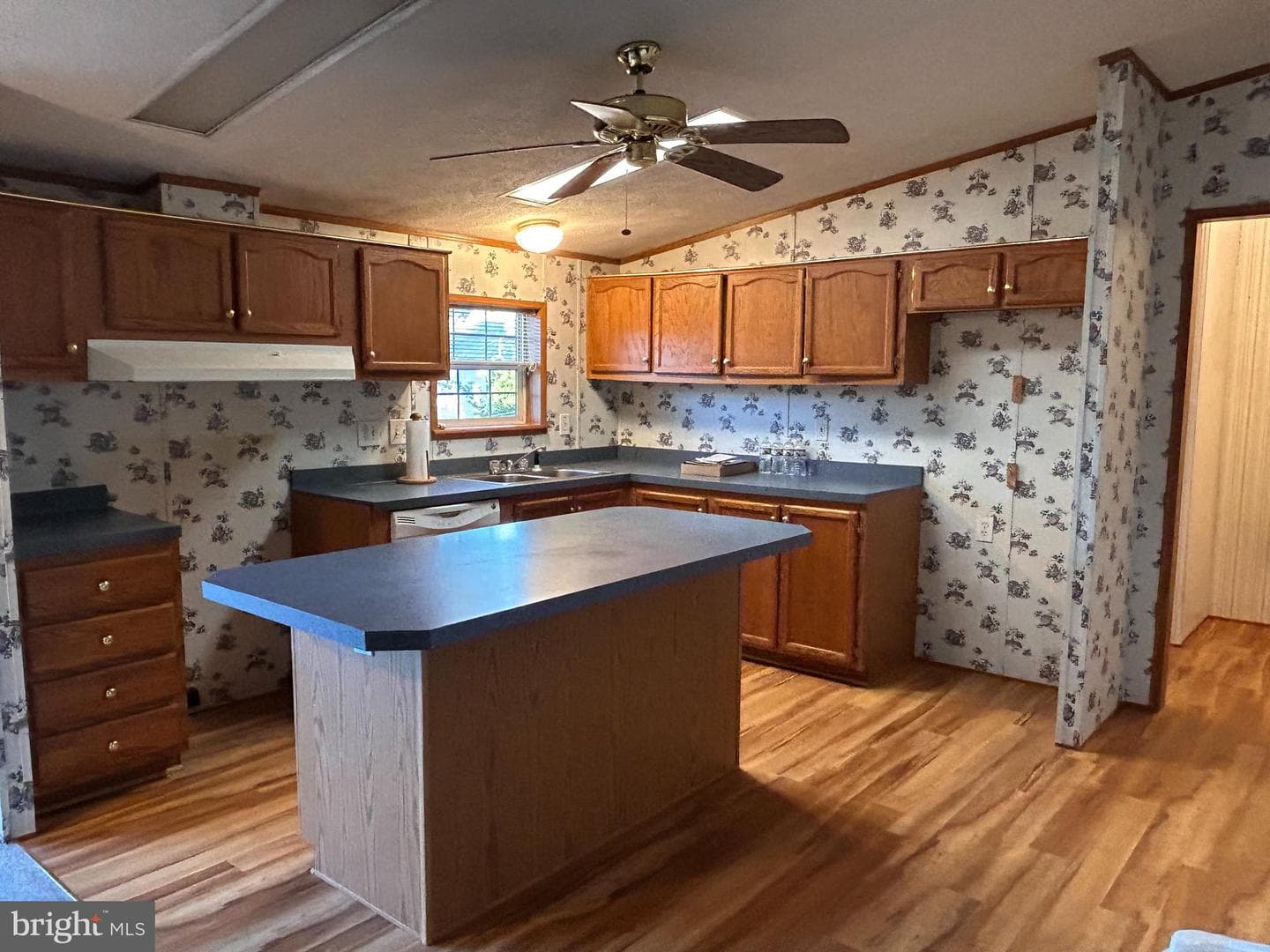 106 Mountain Avenue photo 28