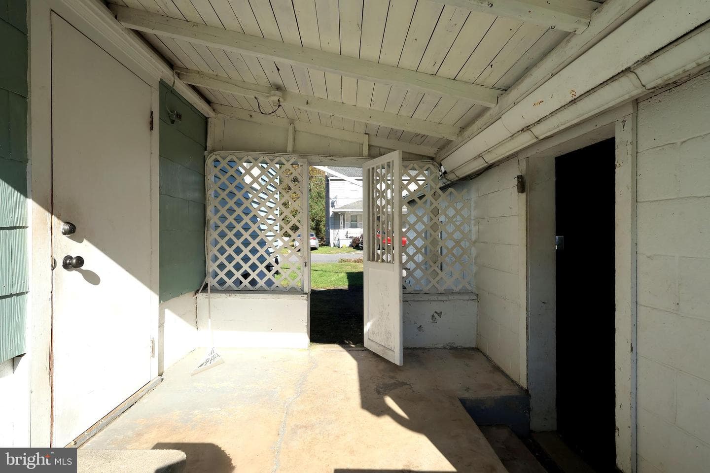 120 Railroad Street photo 33