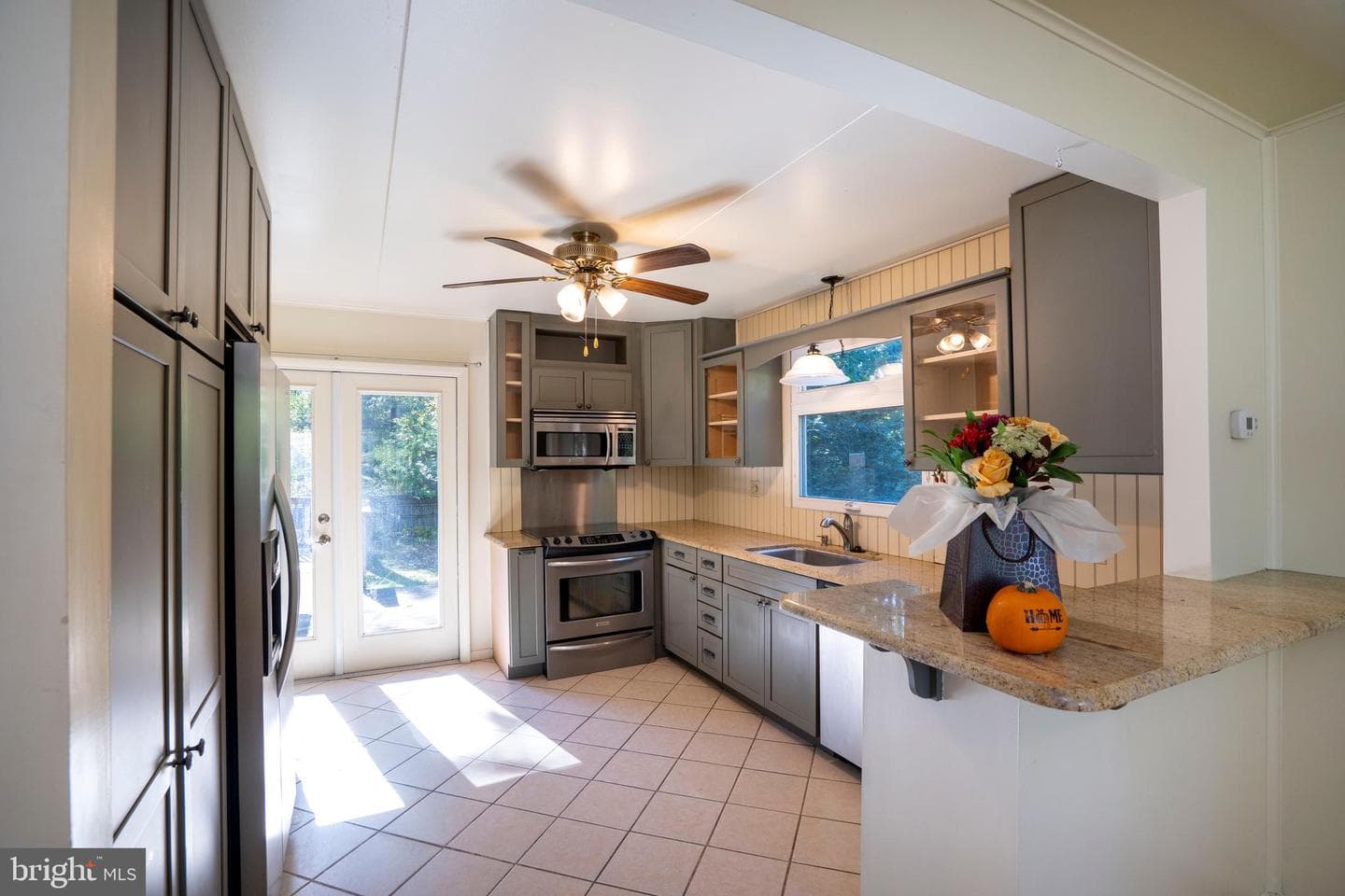 936 Taylor Street photo 18