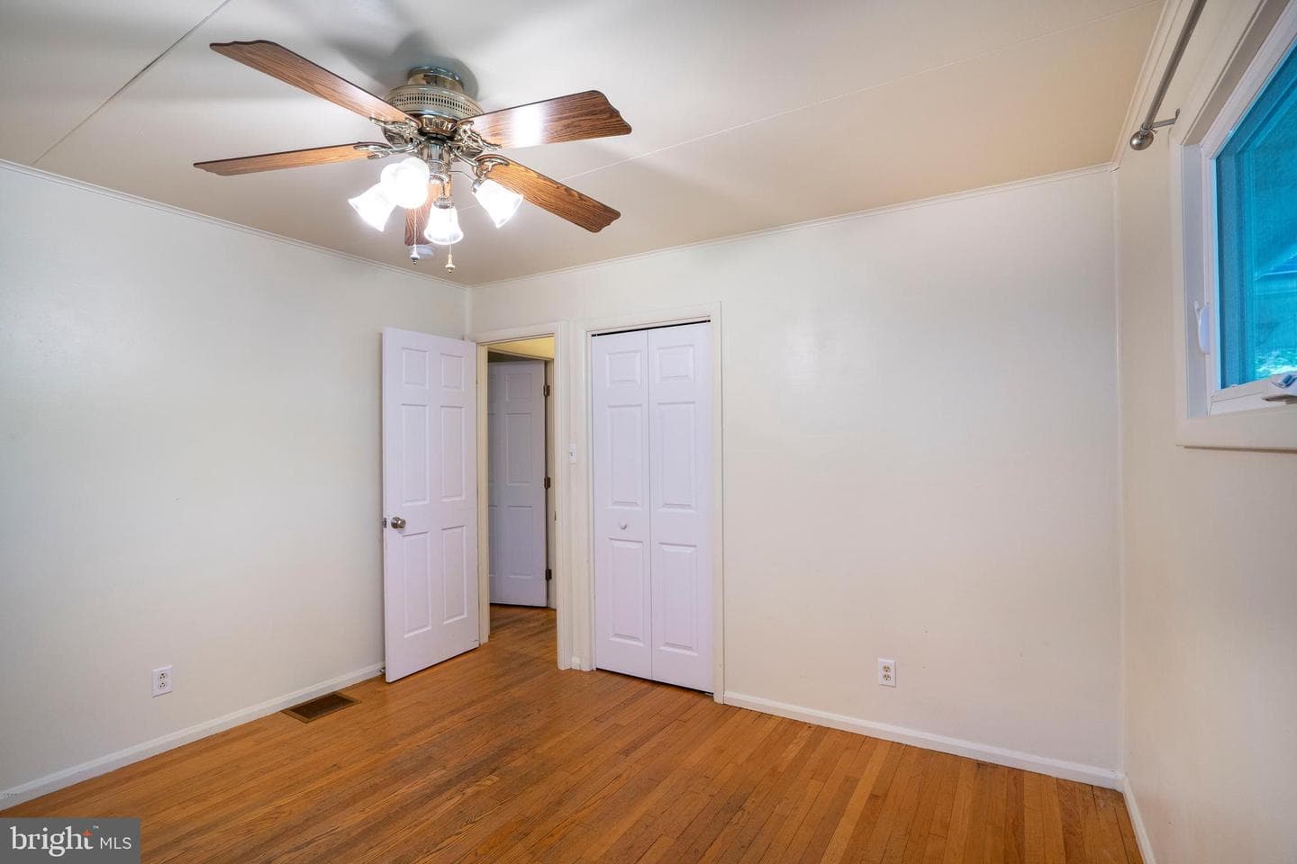 936 Taylor Street photo 30