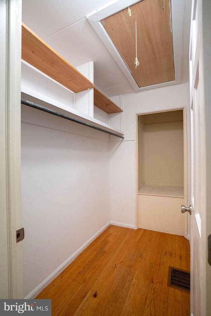 936 Taylor Street photo 32