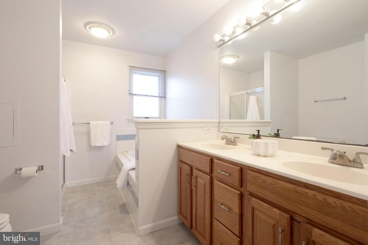 2344 Autumnwood Drive photo 39