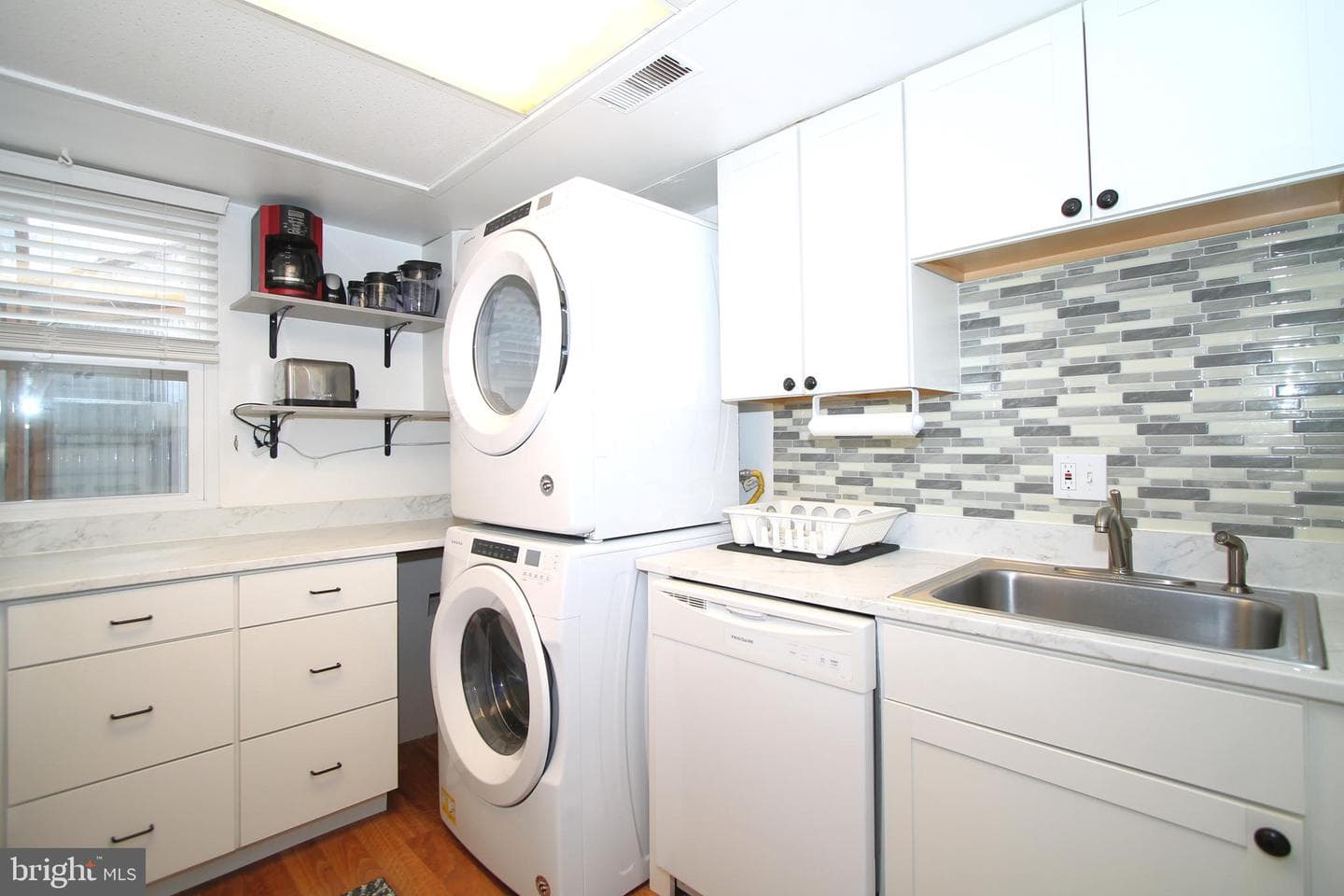 1111c W Aaron Drive photo 12