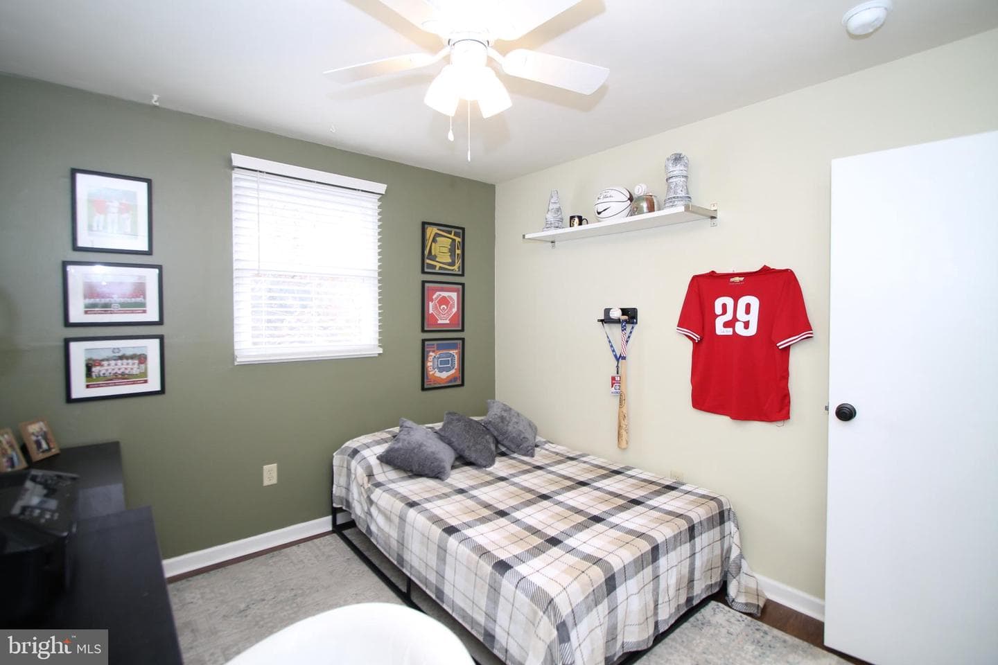 1111c W Aaron Drive photo 25