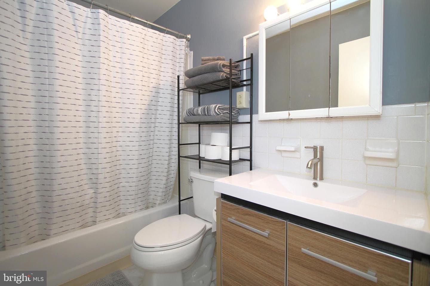 1111c W Aaron Drive photo 29