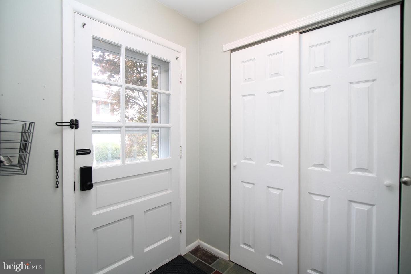 1111c W Aaron Drive photo 3