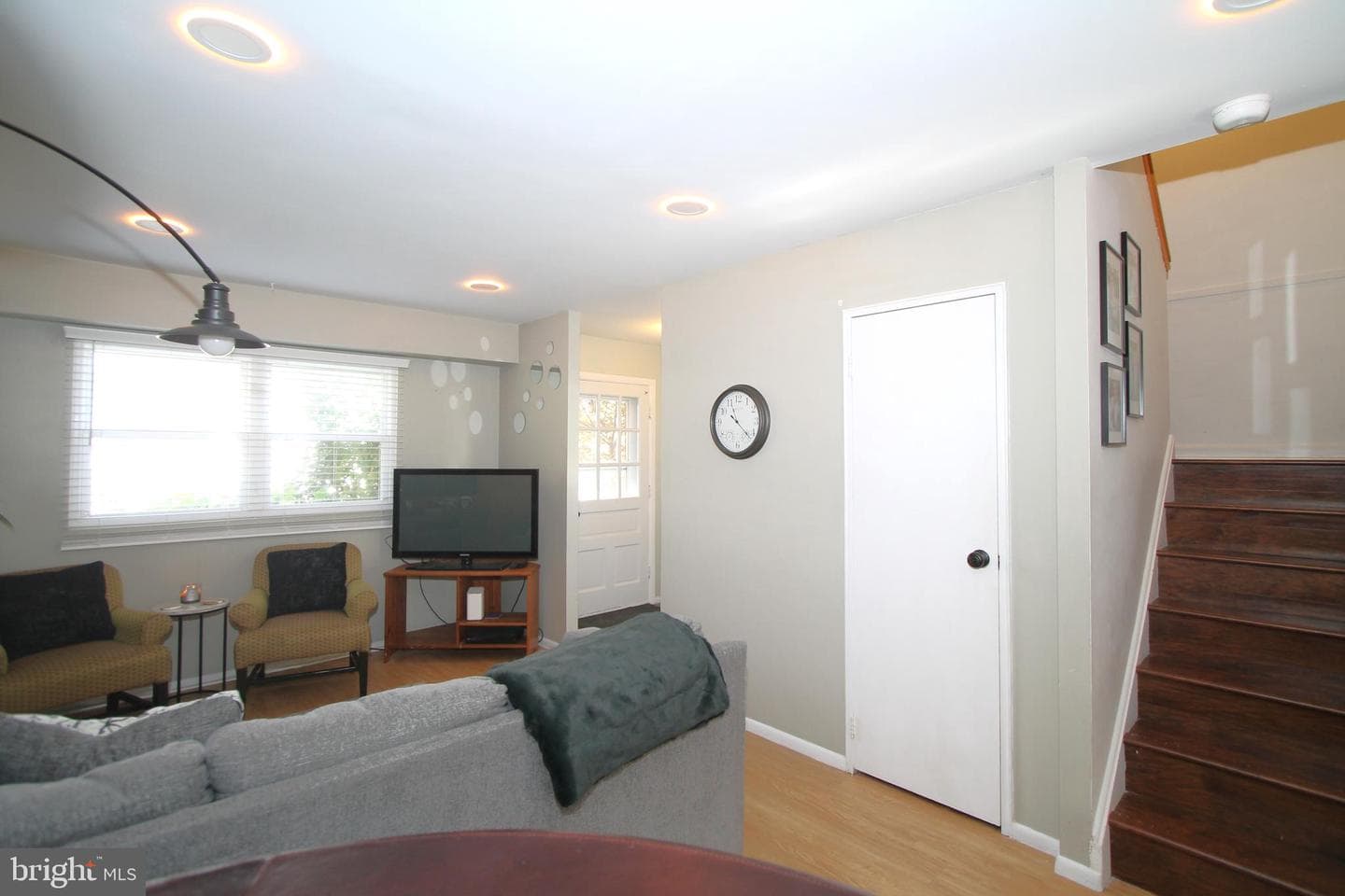 1111c W Aaron Drive photo 8