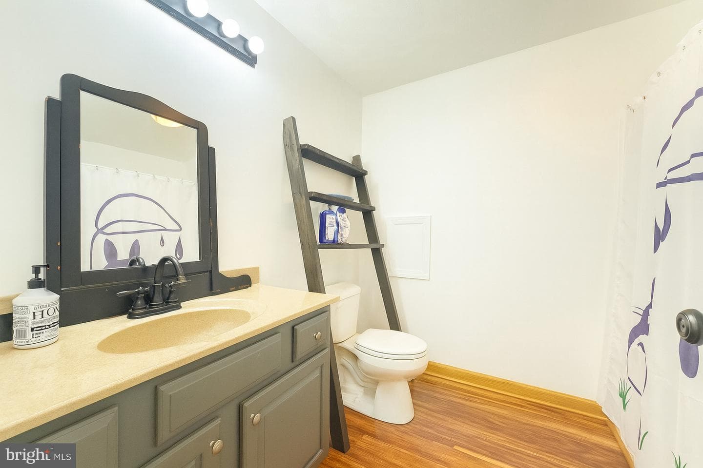 213 1st Avenue photo 24