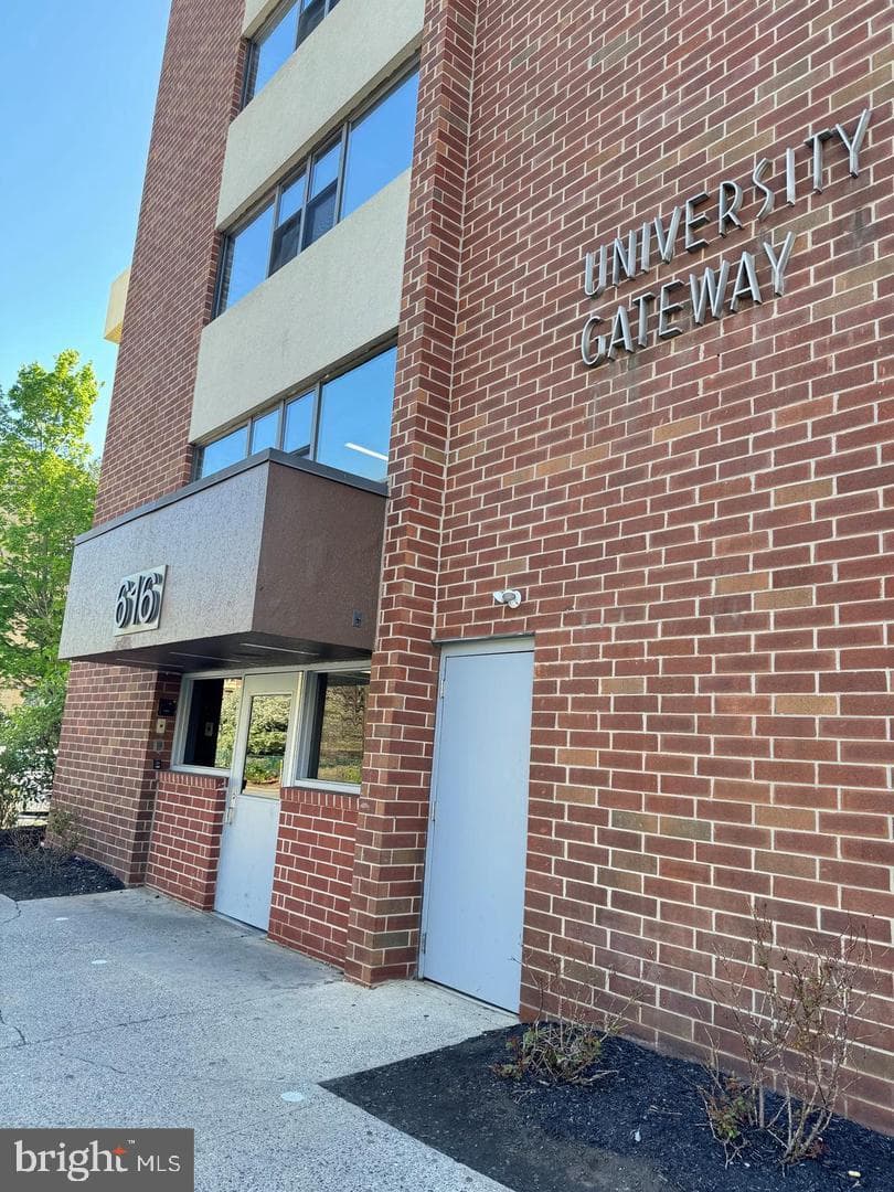616 E College Avenue #107 photo 17
