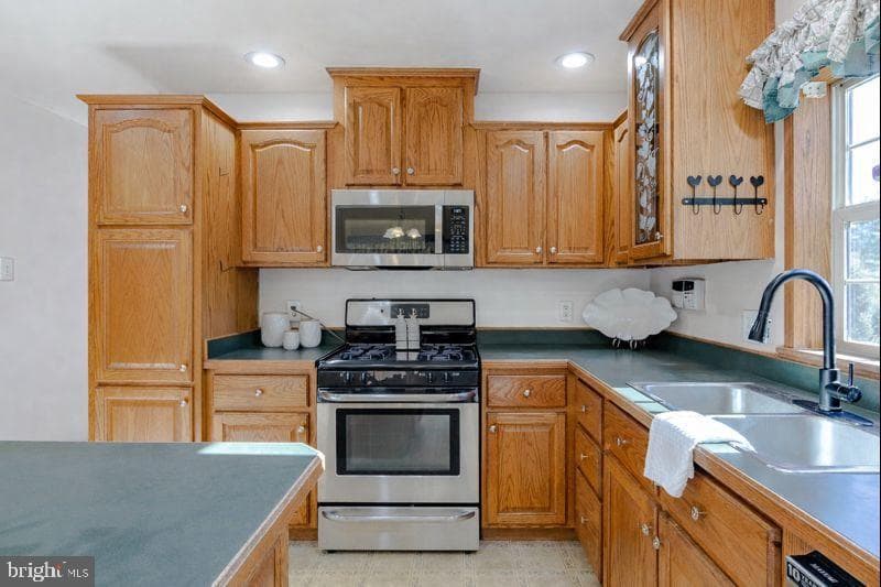 393 W Aaron Square photo 12