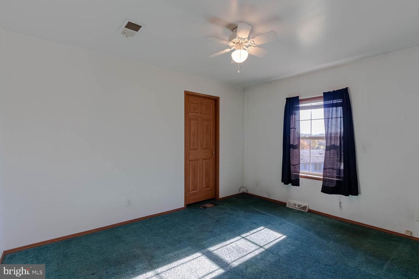 393 W Aaron Square photo 15