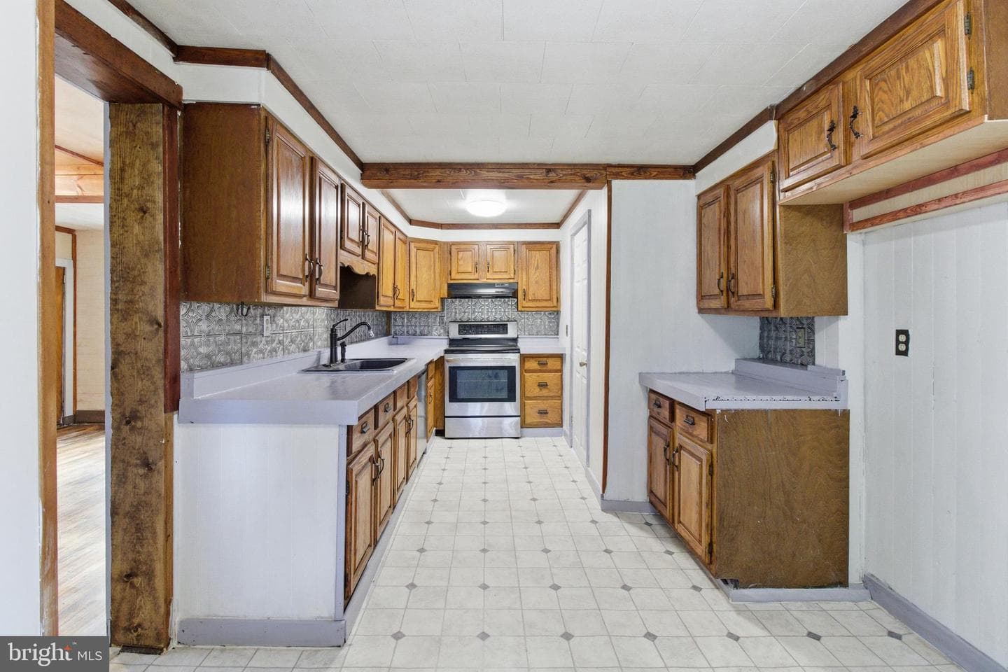 334 Hemlock Street photo 8