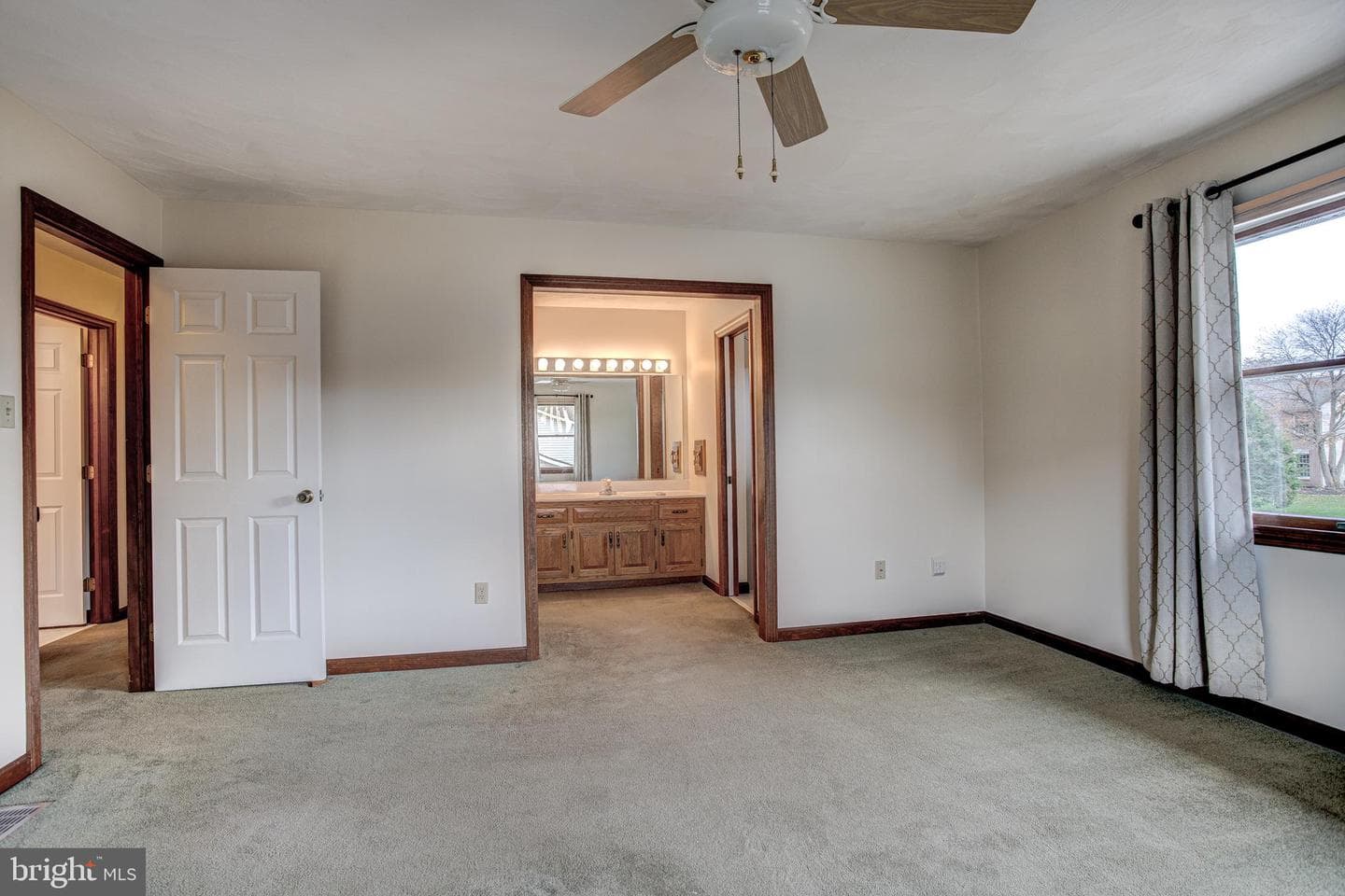 1765 Cambridge Drive photo 29