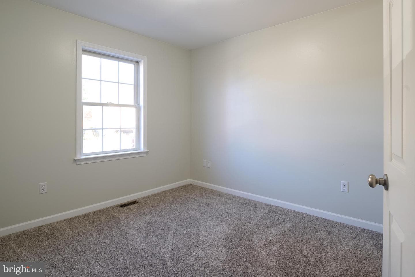 3182 Carnegie Drive photo 28