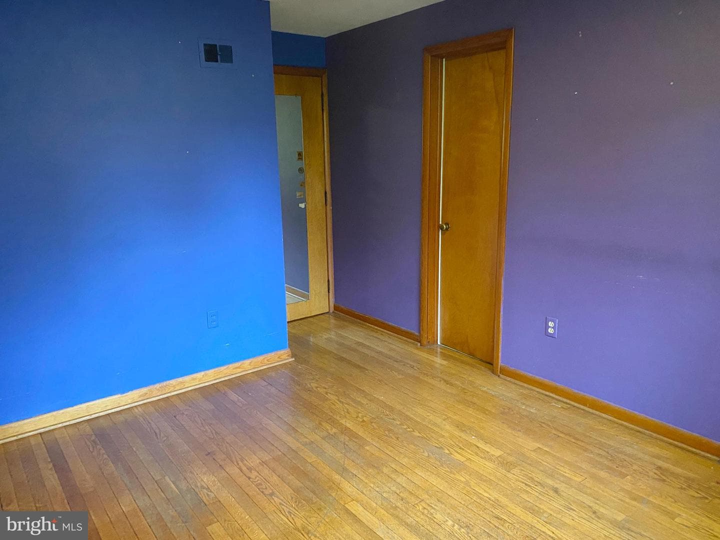130 W Whitehall Road photo 22