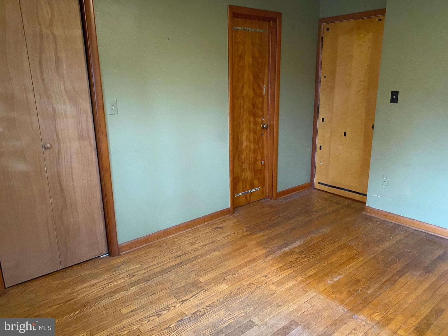 130 W Whitehall Road photo 24