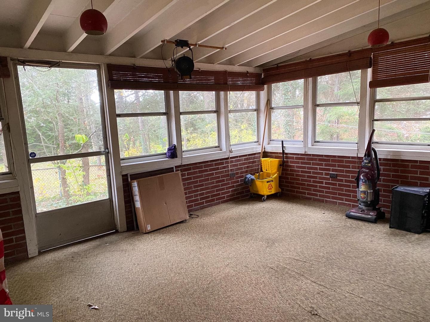 130 W Whitehall Road photo 29