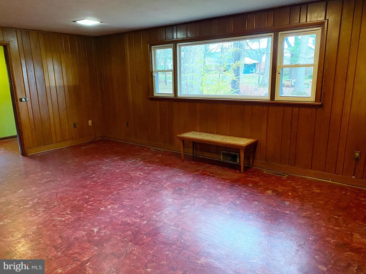 130 W Whitehall Road photo 8