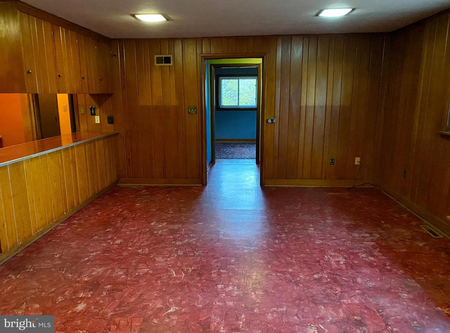 130 W Whitehall Road photo 9