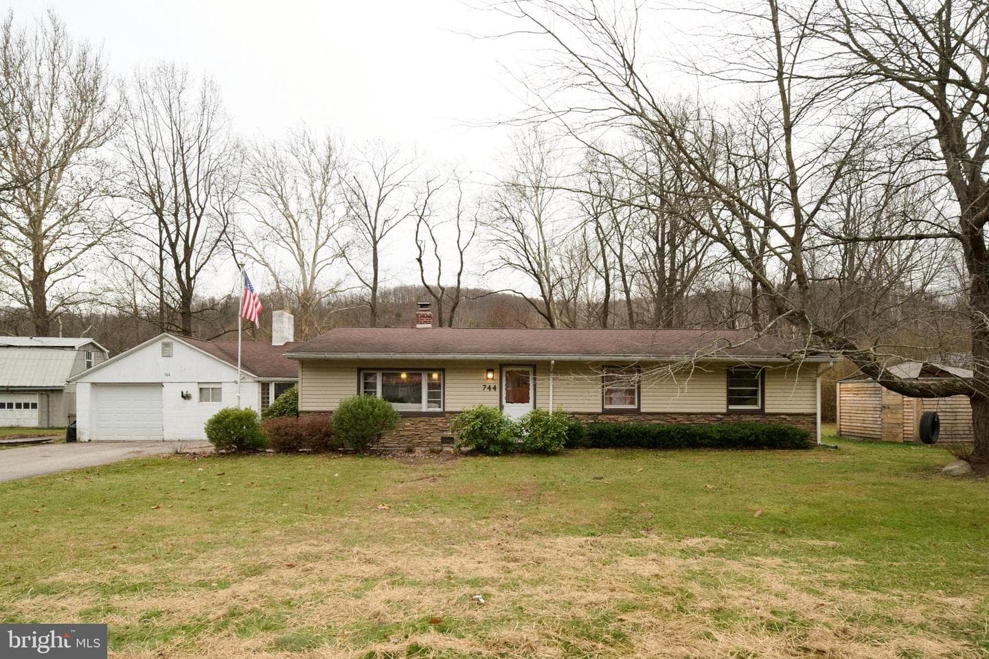 744 Runville Road photo 31