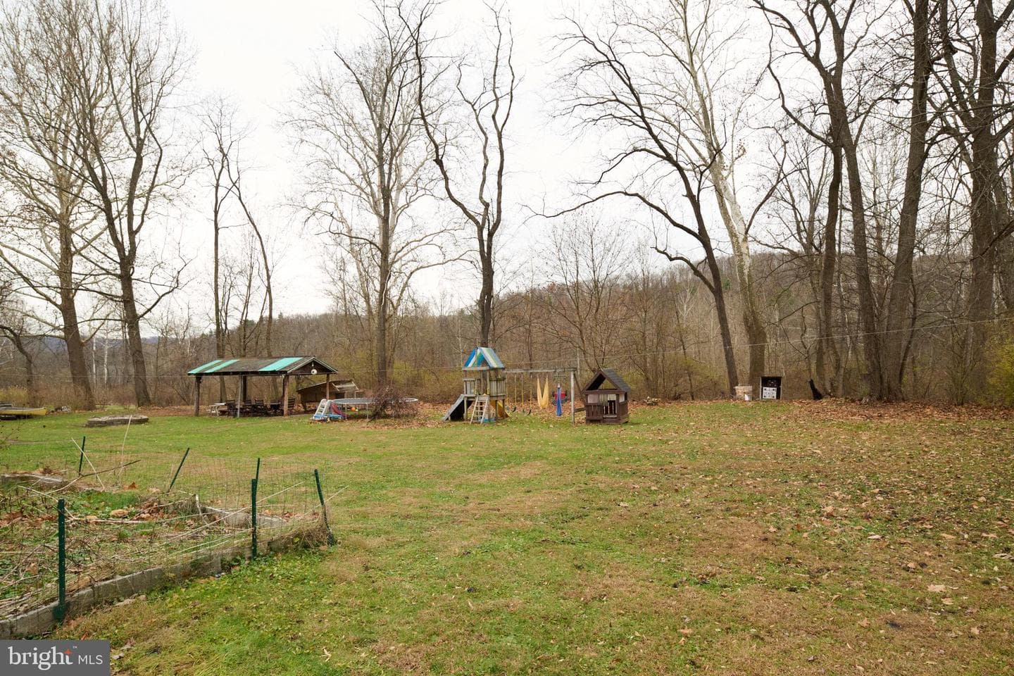 744 Runville Road photo 34