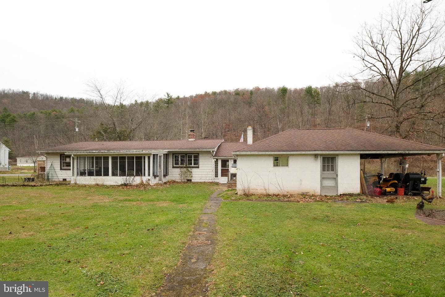744 Runville Road photo 41