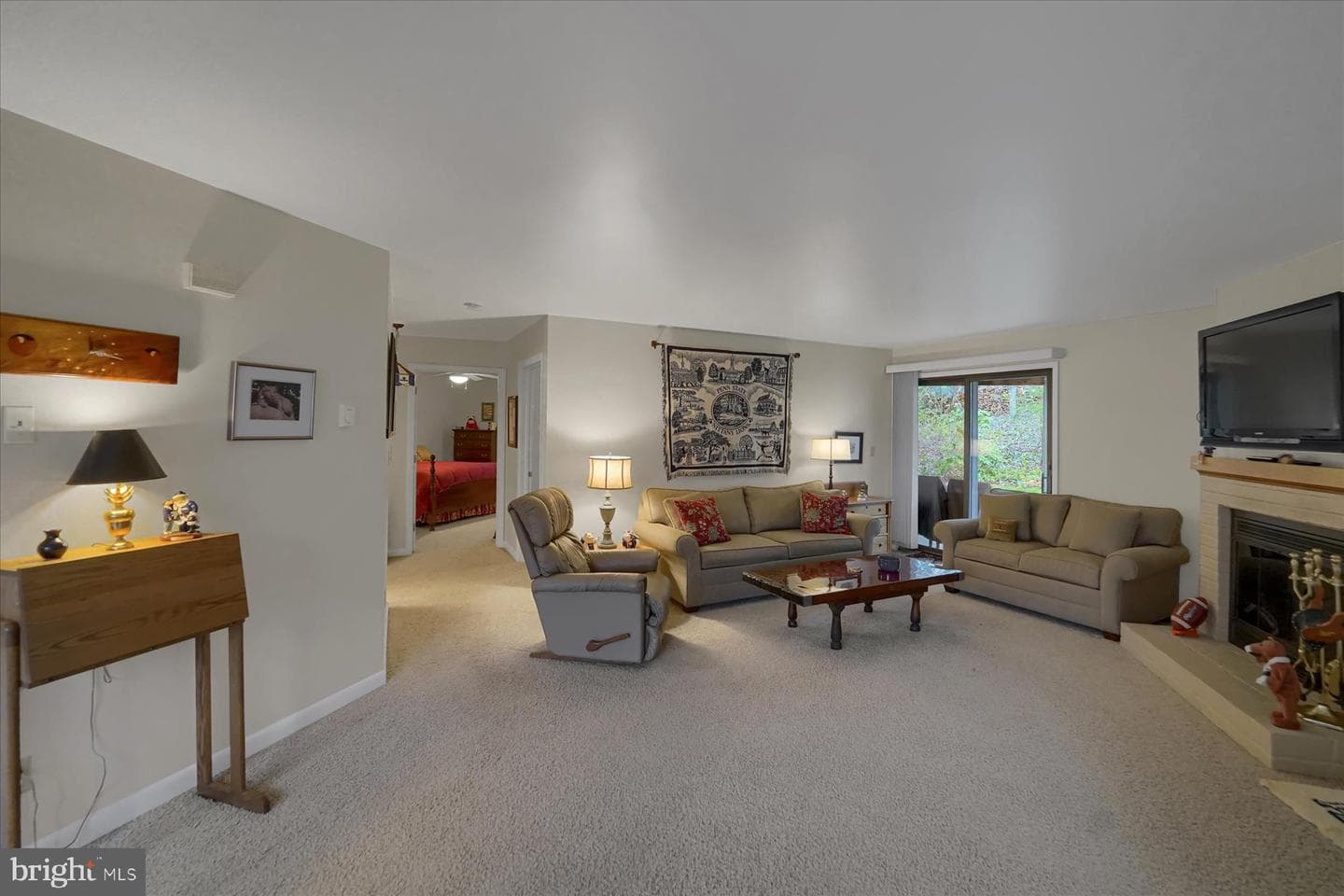 1620 Woodledge Circle photo 6