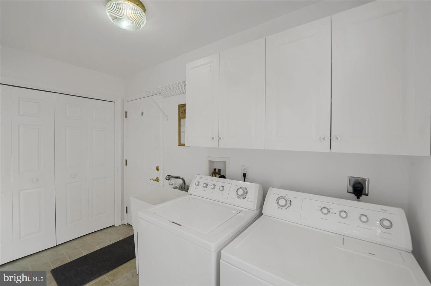 100 Forest Glen Circle photo 11