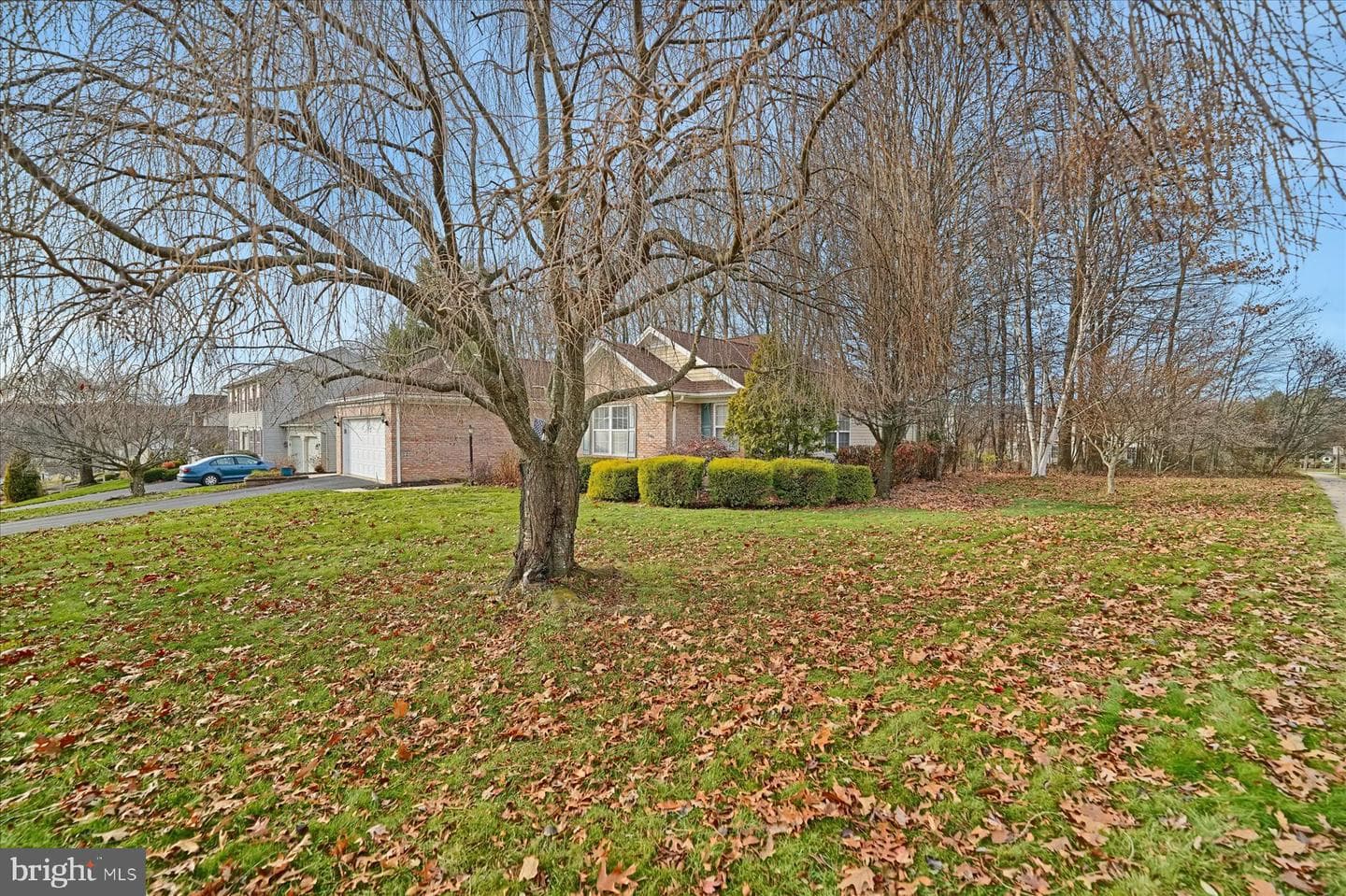 100 Forest Glen Circle photo 40