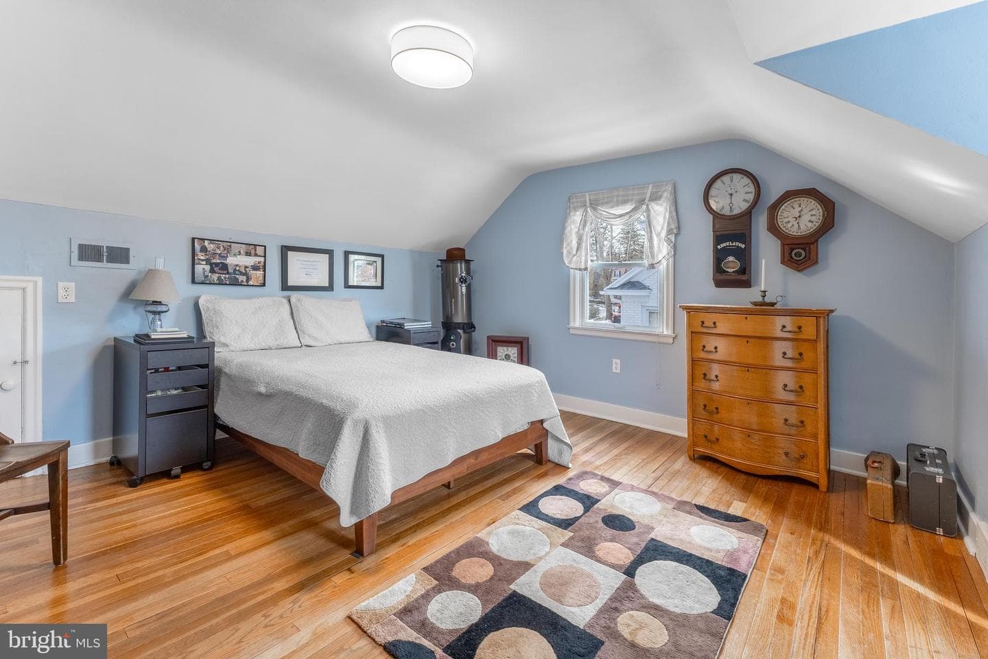 733 W Foster Avenue photo 39