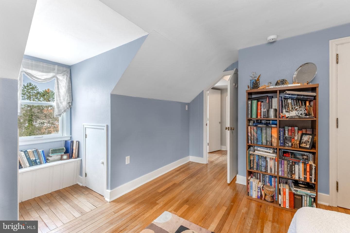 733 W Foster Avenue photo 40