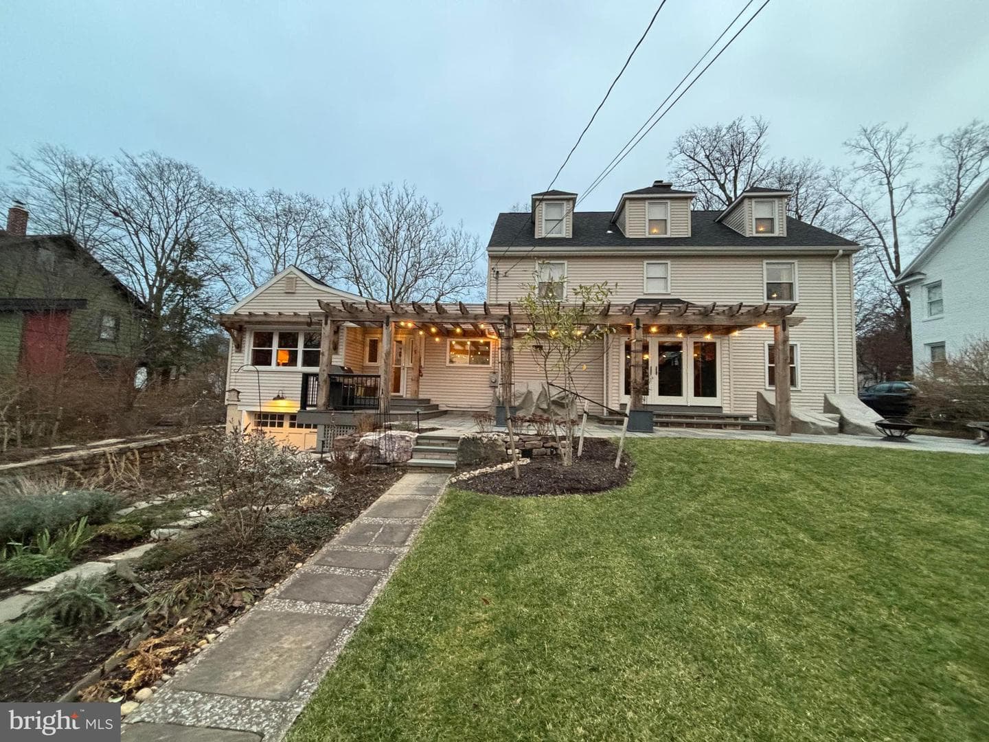 733 W Foster Avenue photo 50