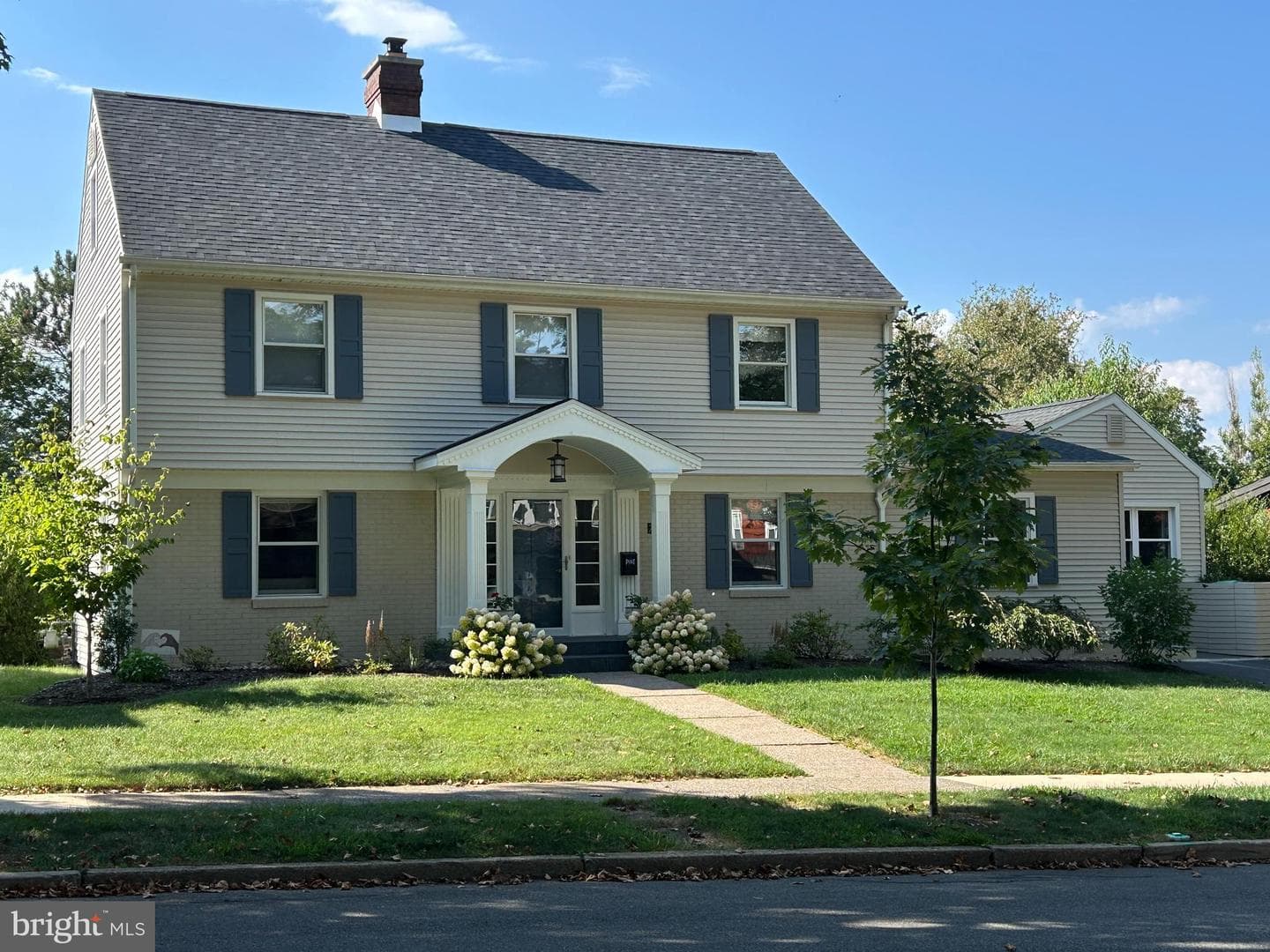 733 W Foster Avenue photo 62