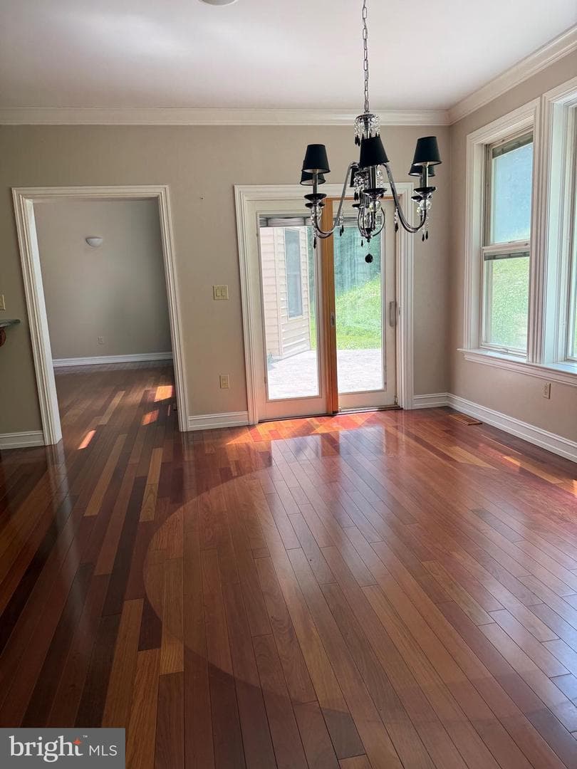 171 Manhasset Drive photo 4