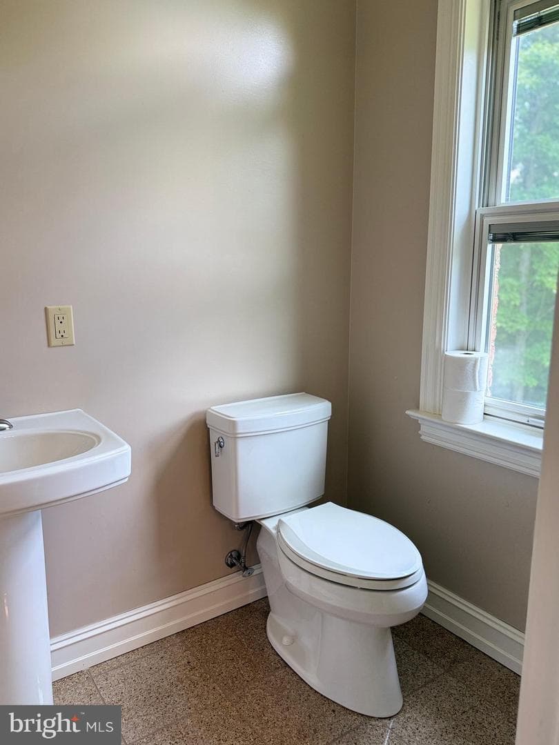 171 Manhasset Drive photo 44